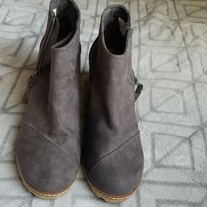 TOMS Booties